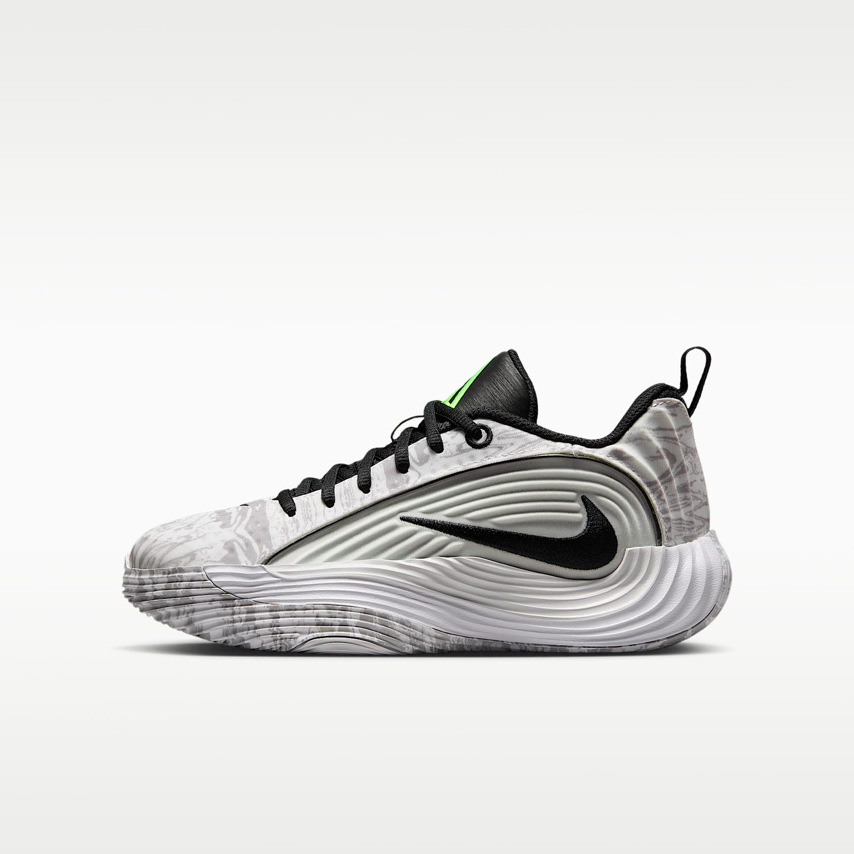 【とうちゃん】NIKE Giannis Immortality シューズ Giannis Immortality 5 Big Kids' Basketball Shoes. Nike.com